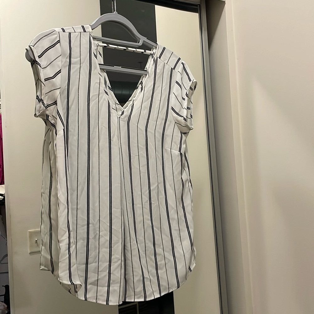 Halogen VNeck white and black striped blouse, XS.